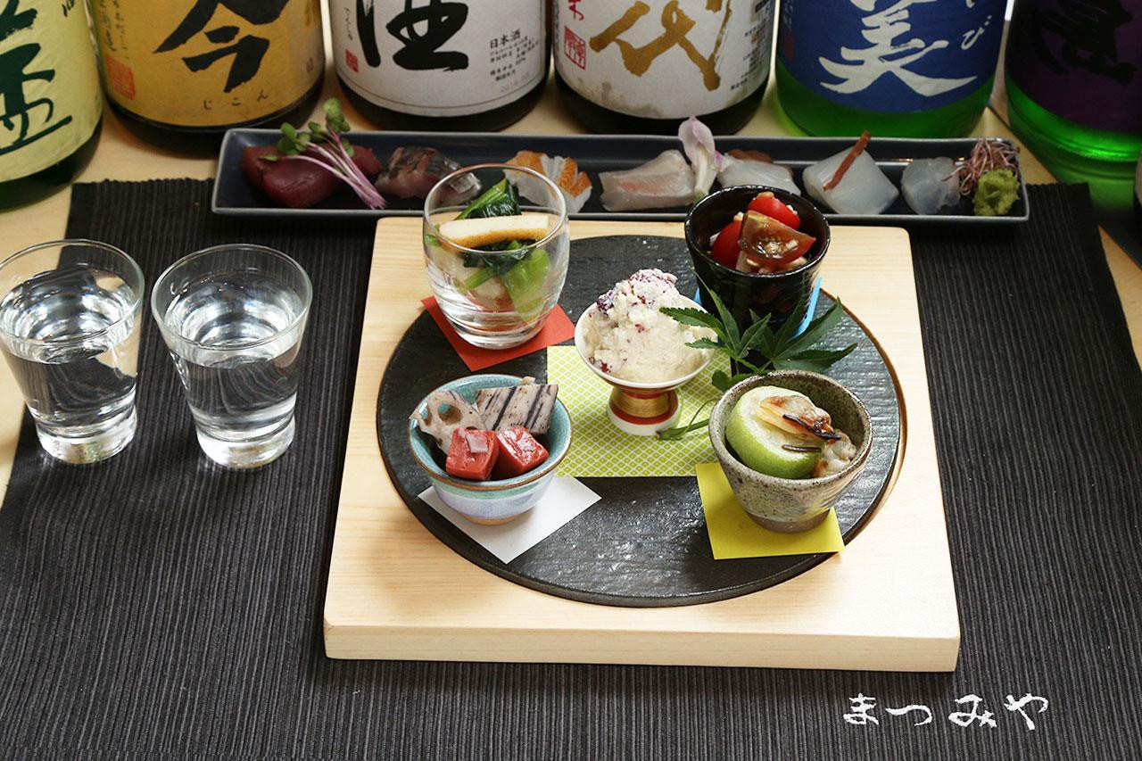 日本酒と絶妙に合う日本食を季節ごとにご用意しています